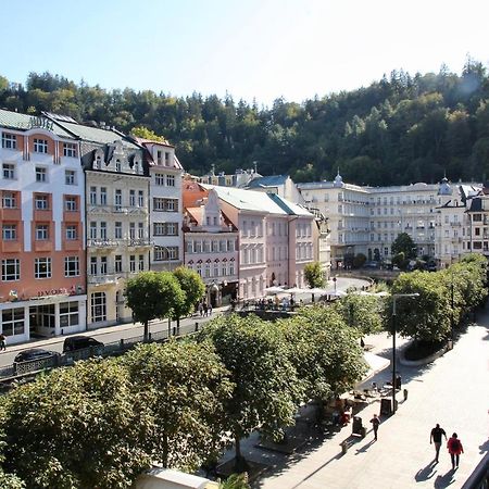Apartman Sylva Na Stare Louce 42 Karlovy Vary Bagian luar foto